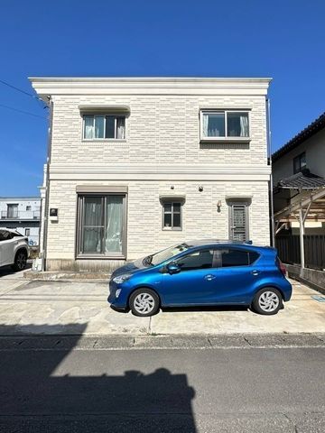 6LDK House for Sale in Gotemba with Mount Fuji Views - Thumbnail 2