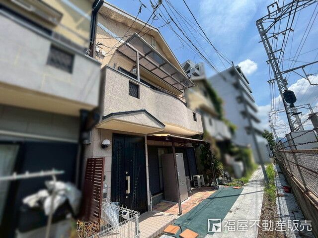 3-Story Wooden House for Sale near Kangenkyo Station, Kyoto - Thumbnail 2