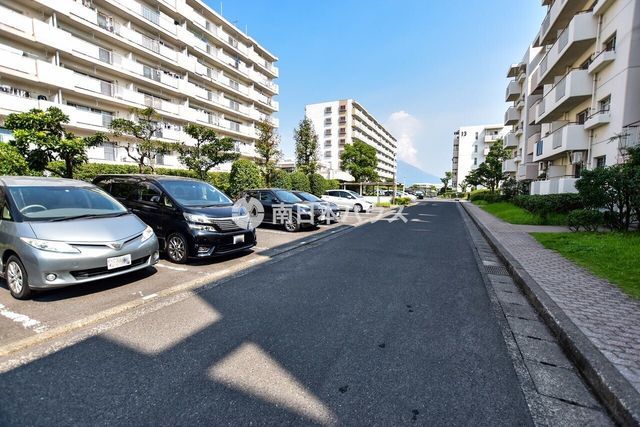 3LDK Apartment for Sale in Kamoi New Town, Kagoshima - Thumbnail 2
