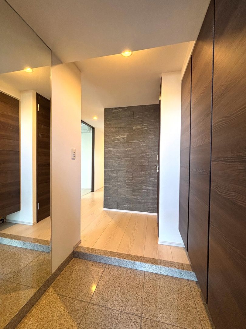 2LDK Apartment for Sale in Kanazawa City, Ishikawa - Thumbnail 4