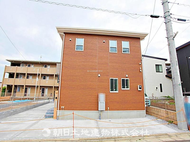 Modern 3SLDK House in Iruma City with 2 Parking Spaces - Thumbnail 2