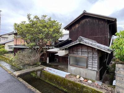 8DK House in Nishijō City with 773sqm Land — Image 3, Saijo, Ehime