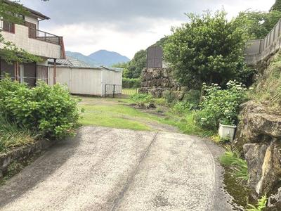 Spacious 4DK House in Kagoshima with Large Garden — Image 2, Satsumasendai, Kagoshima