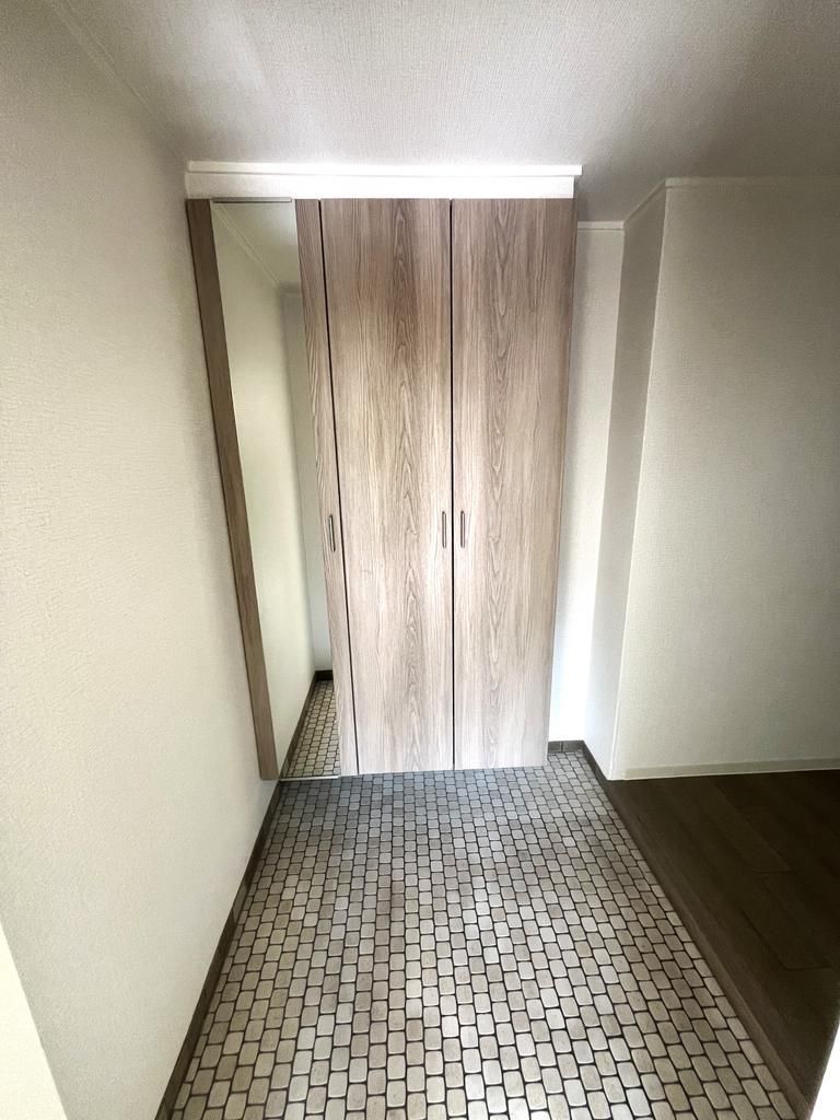 Renovated 3LDK Apartment in Nishinomiya's Kurakuen District - Thumbnail 4