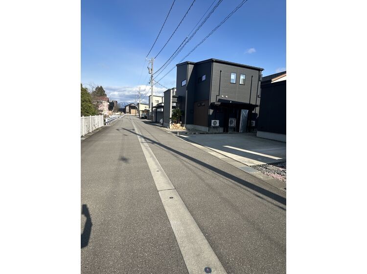 4LDK Detached House for Sale in Funahashi, Toyama - Thumbnail 4