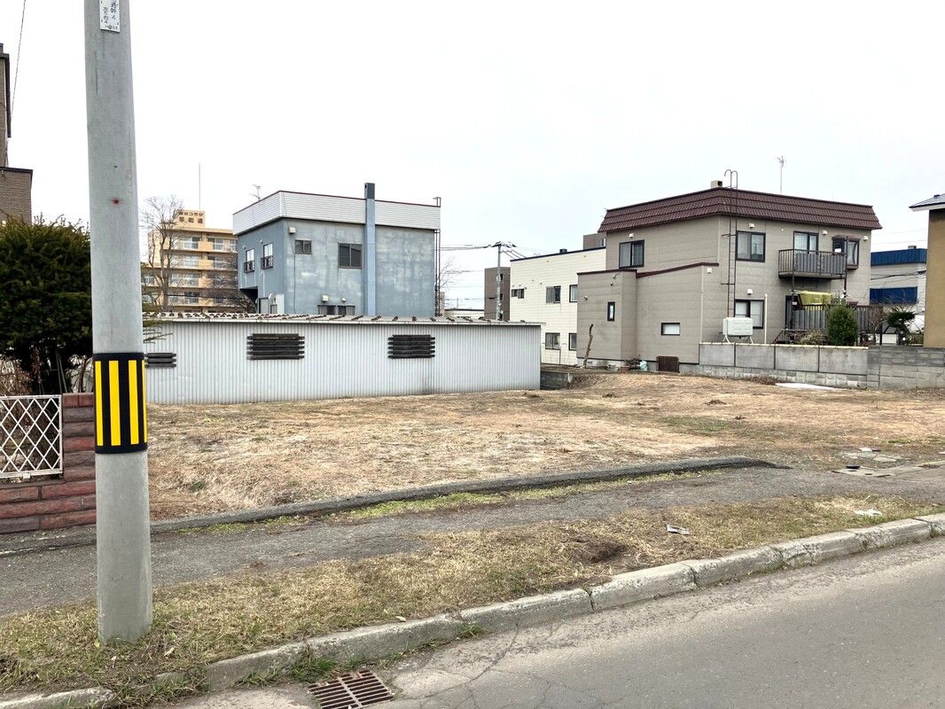 Sapporo Land for Sale: Building-Conditioned Plots near Shiroishi Station - Thumbnail 3