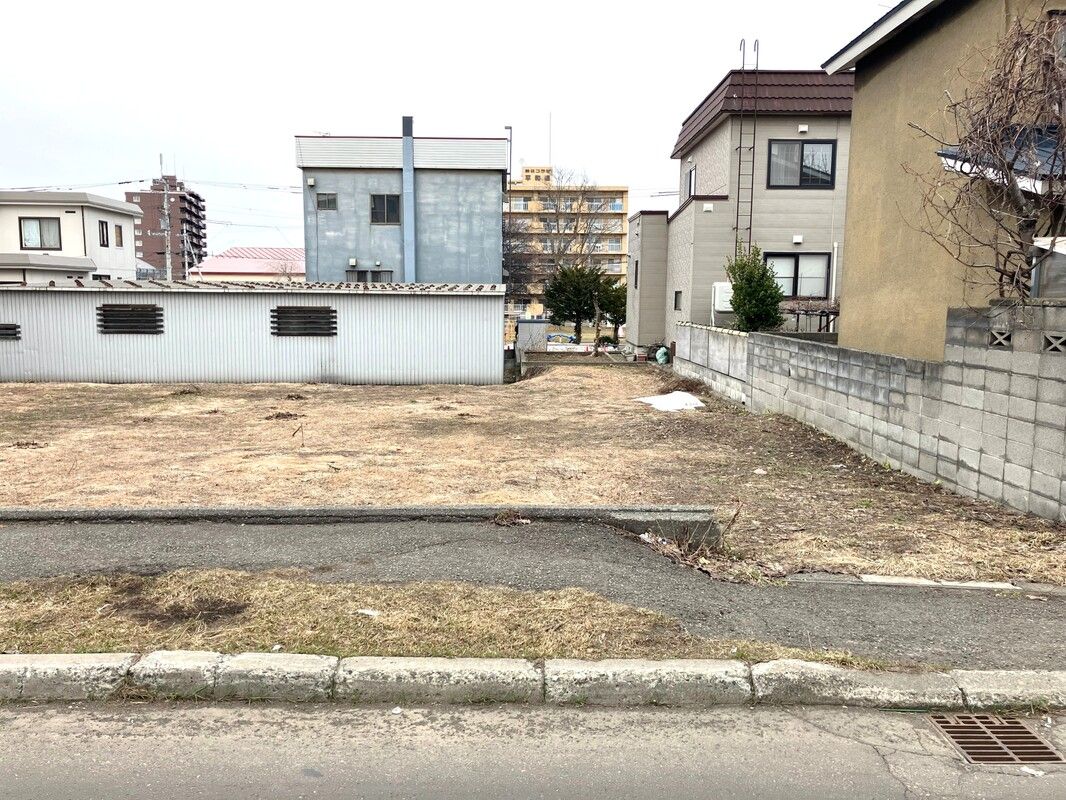 Sapporo Land for Sale: Building-Conditioned Plots near Shiroishi Station - Thumbnail 4