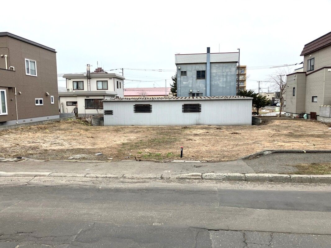 Sapporo Land for Sale: Building-Conditioned Plots near Shiroishi Station - Thumbnail 2