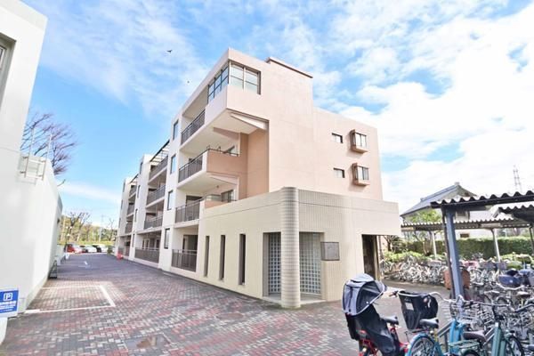 4LDK Apartment for Sale in Soka City, Saitama - Thumbnail 3