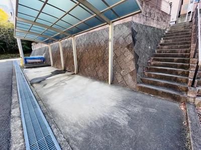 [Homes] Used detached house located 14 minutes walk from Izumi Tottori Station on the JR Hanwa Line (Sennan City) (Property number: 0008981-0002512) — Image 1, Sennan, Osaka