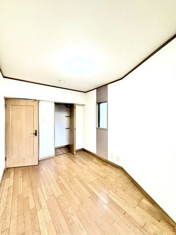 4LDK Apartment with Private Garden in Hamamatsu - Thumbnail 2