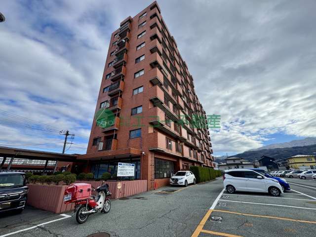 4LDK Apartment for Sale in Yamagata City, South-Facing Corner Unit - Thumbnail 2