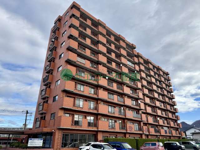4LDK Apartment for Sale in Yamagata City, South-Facing Corner Unit - Thumbnail 3