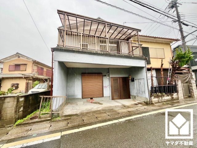 Land with Old House for Sale in Fushimi, Kyoto - Thumbnail 2
