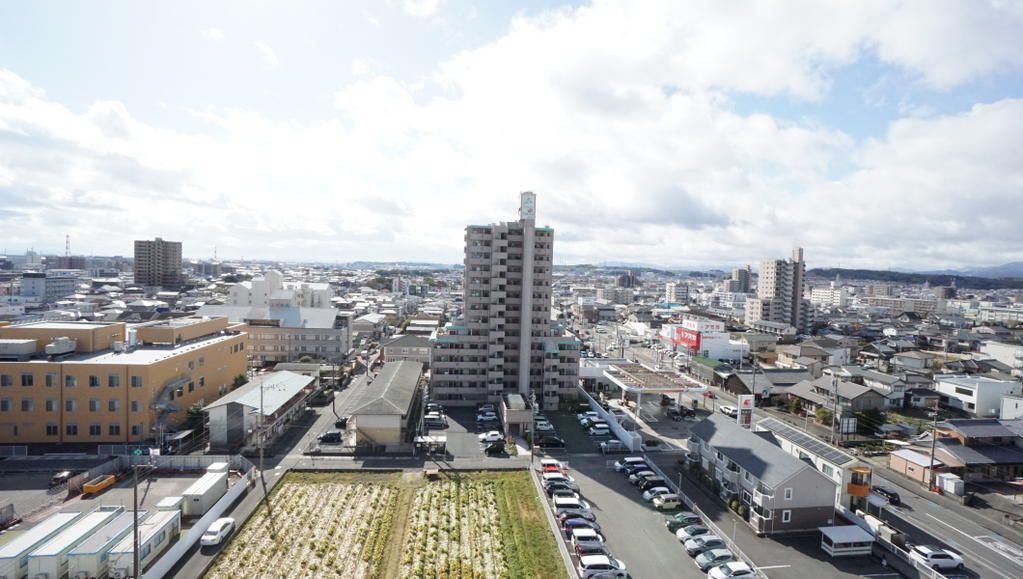 New 3LDK High-Rise Condo in Yokkaichi City, Mie Prefecture - Thumbnail 2