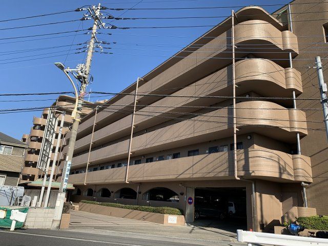 Renovated 3LDK Apartment for Sale in Koshigaya, Saitama - Image 1