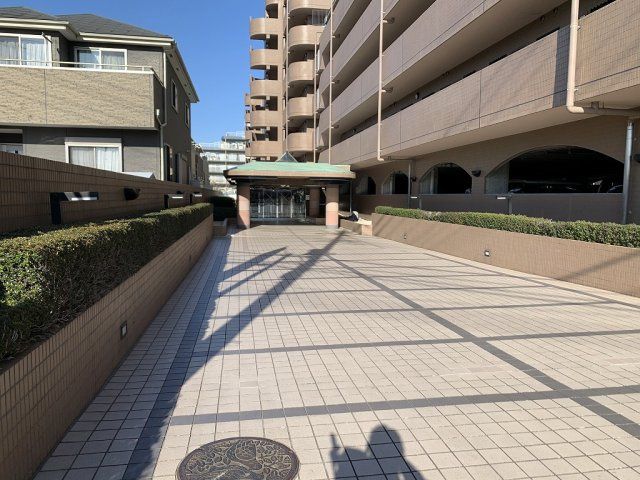 Renovated 3LDK Apartment for Sale in Koshigaya, Saitama - Thumbnail 4