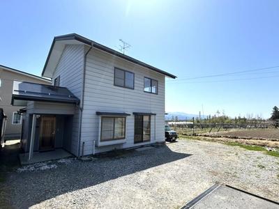 5LDK House in Matsukawa with Mountain Views — Image 1, Matsukawa, Nagano