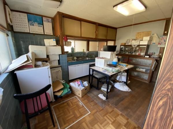 5DK Traditional House on 115 Tsubo Land in Saijo, Ehime - Thumbnail 4