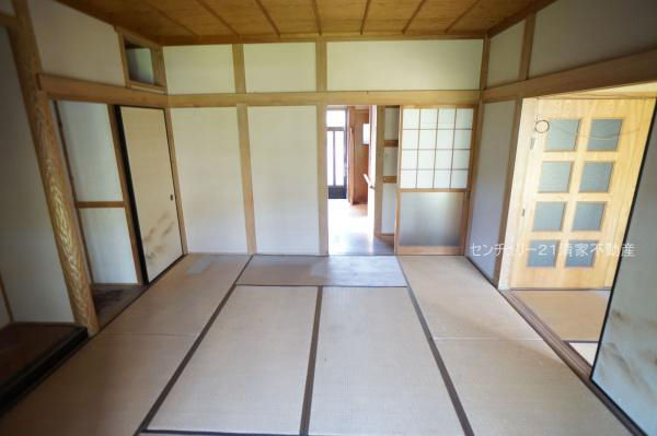 6-Bedroom House Near Higashi-Kasugai Station, Kasugai - Thumbnail 4
