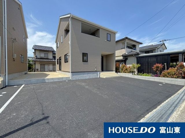 New 4LDK House for Sale in Toyama City, 98.82 sqm - Thumbnail 2