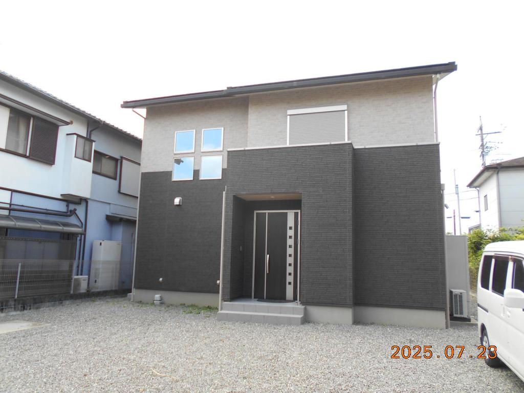 4LDK Detached House for Sale in Shimada, Shizuoka - Image 1
