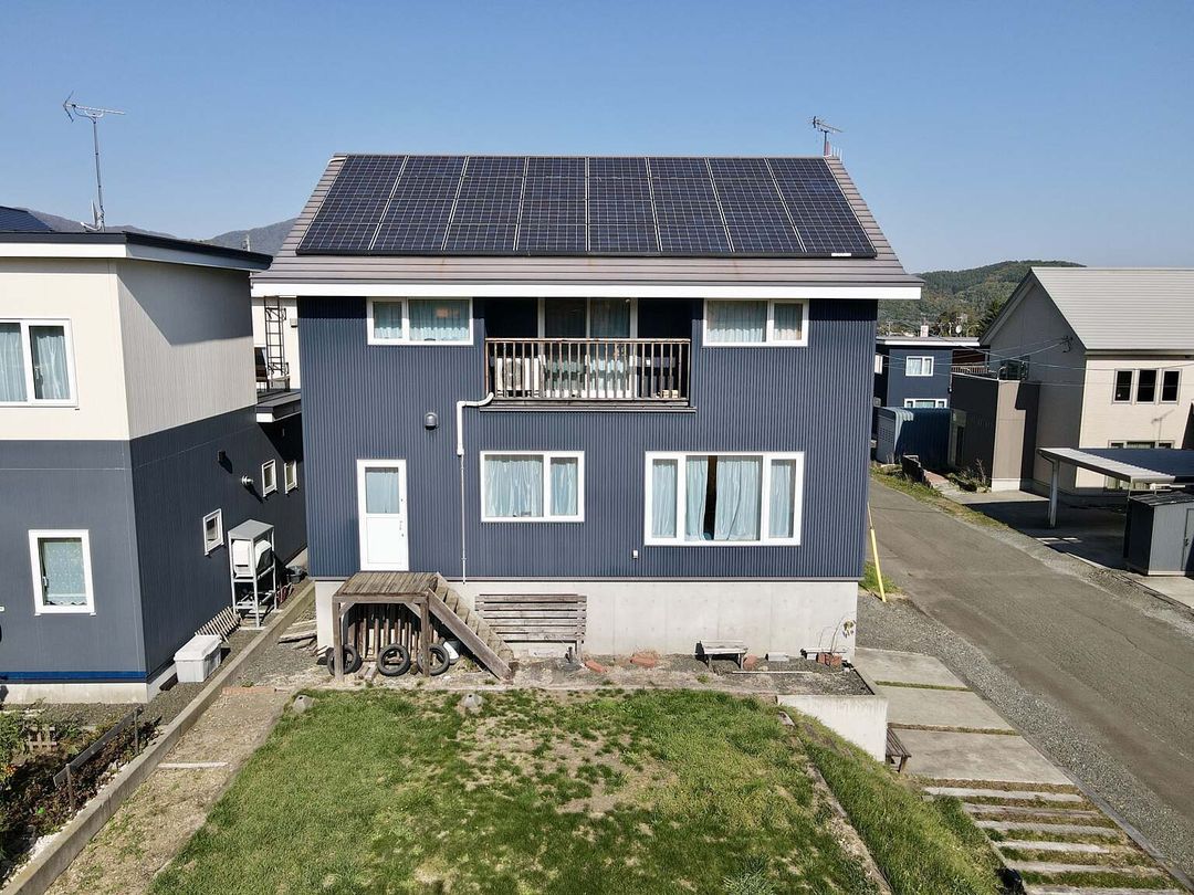 Chalet Blue: 4-Bedroom Modern Ski Home in Furano, Hokkaido - Thumbnail 3