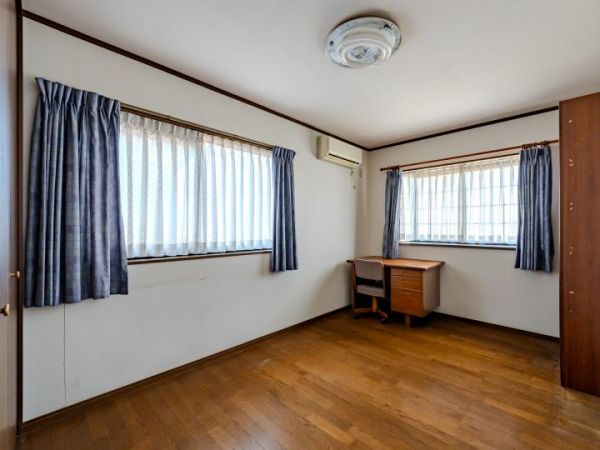 4LDK House Near Toyonaka Station | 115.55 sqm | Osaka - Thumbnail 3