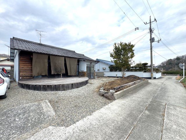 2LDK Single-Story House on 326m² Land in Akaiwa, Okayama - Image 1