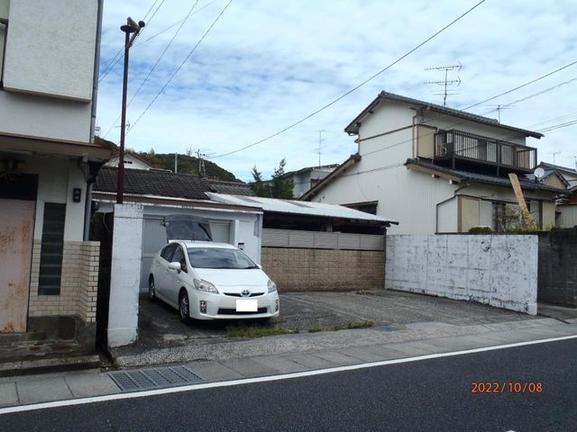 2DK Traditional House for Sale in Nagahama, Kochi City - Thumbnail 2