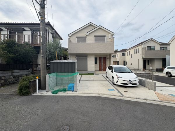 Modern 4LDK House for Sale in Isehara, Kanagawa - Built 2024 - Thumbnail 2