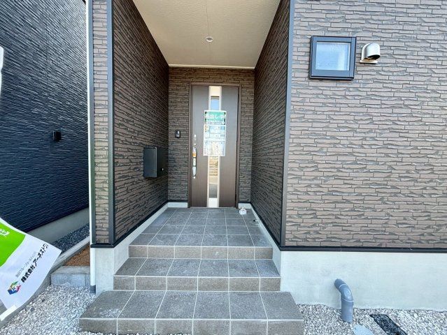 New 4LDK Detached House in Tottori City | Earthquake-Resistant & ZEH - Thumbnail 2