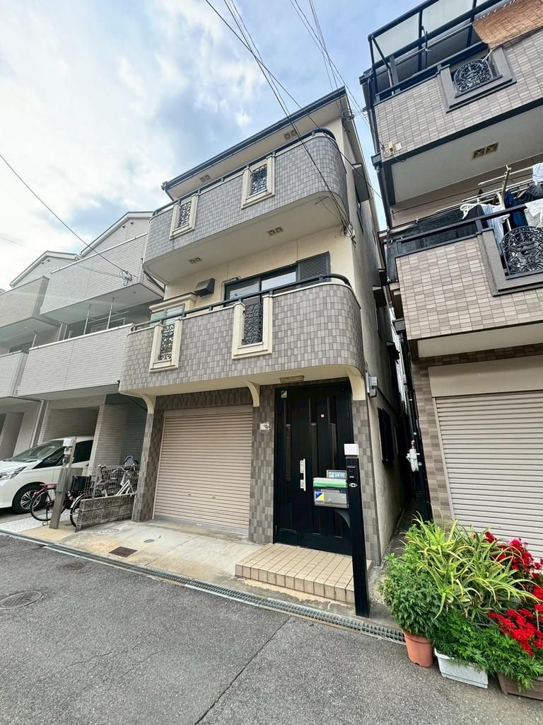 5LDK Detached House for Sale in Neyagawa, Osaka - Thumbnail 3