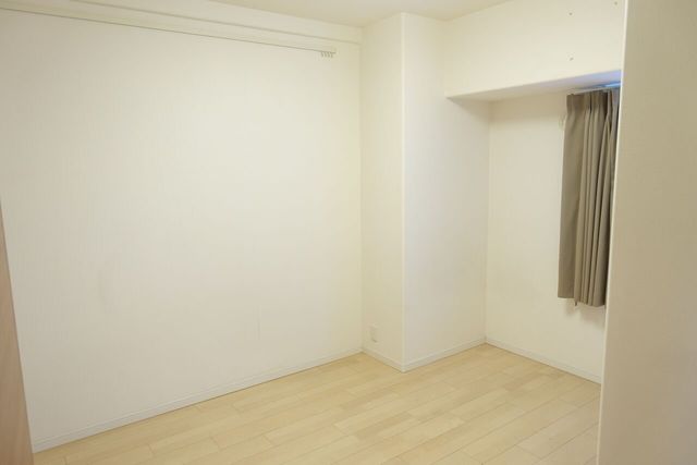 3LDK Apartment for Sale in Saijo, Ehime - 68.43m² - Thumbnail 4