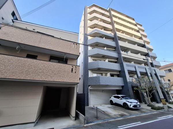 1K Apartment in Nishikujo, Osaka - Top Floor with Balcony - Thumbnail 3