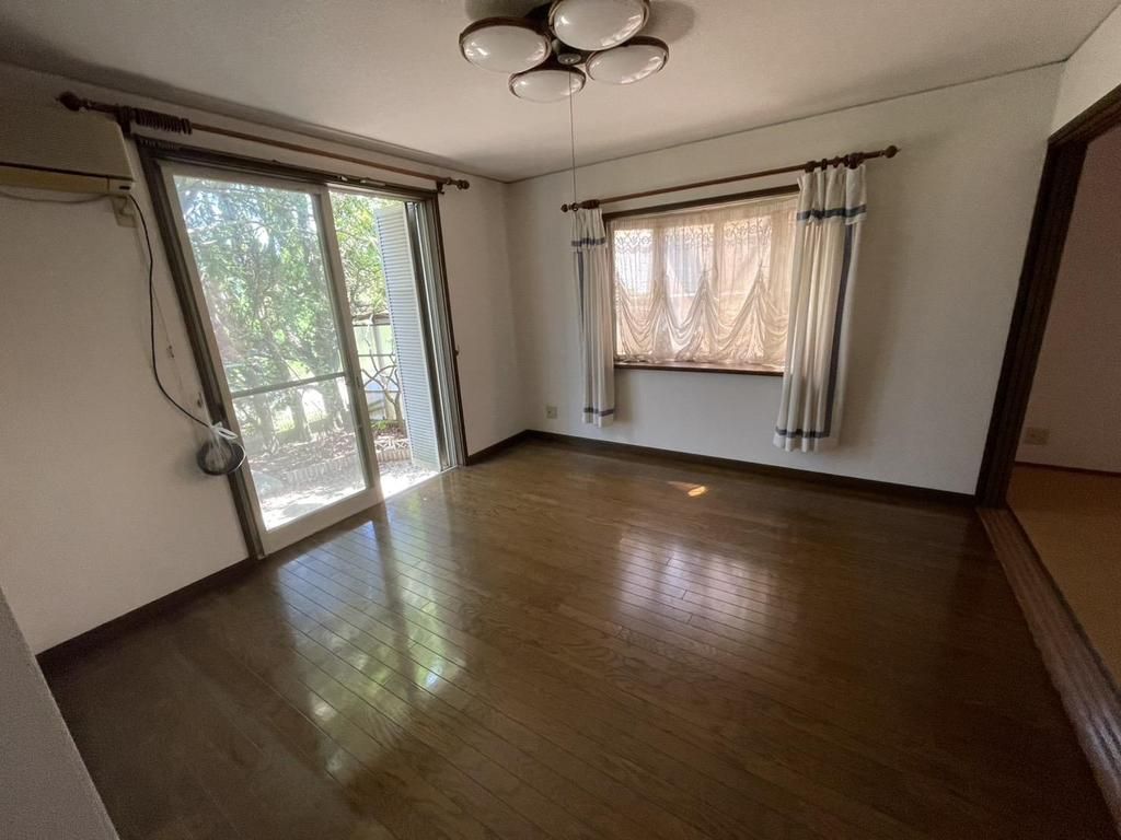 5SLDK House for Sale in Mihara, Hiroshima with Land and Parking - Thumbnail 4