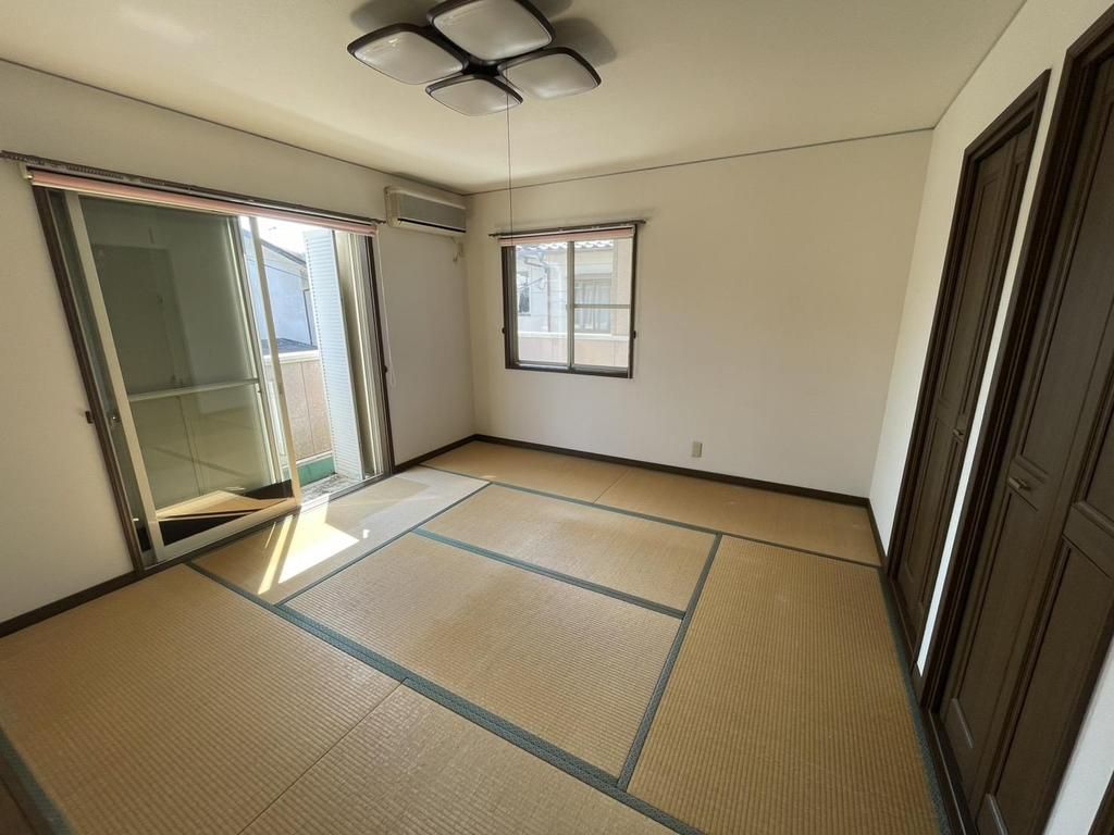 5SLDK House for Sale in Mihara, Hiroshima with Land and Parking - Thumbnail 3