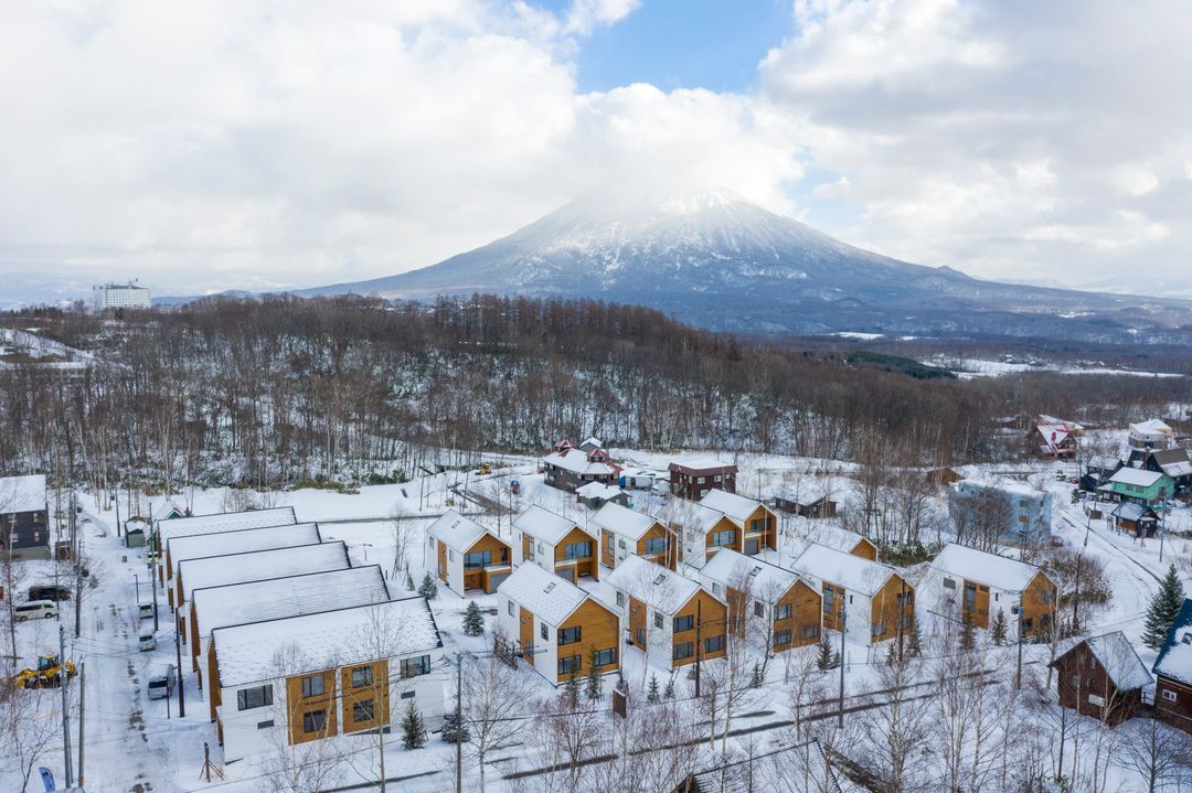 Koa Villa 5 – 3BR Nordic-Style House with Mount Yotei Views in Niseko - Thumbnail 2