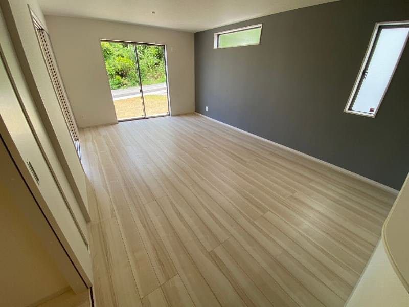 New 4LDK Detached House for Sale in Yonabaru, Okinawa - Thumbnail 3