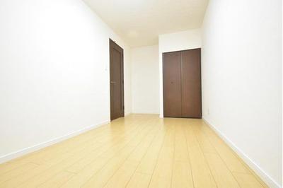 3LDK Apartment Near Tsukisamu Chuo Station Sapporo — Image 2, Toyohira, Hokkaido