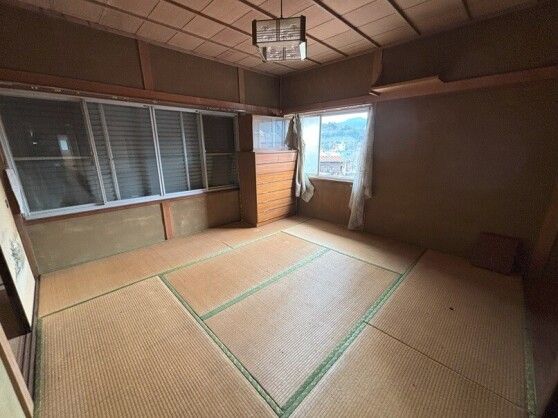 3DK House for Sale in Shunan City, Yamaguchi - Akiya Bank Listing - Thumbnail 2