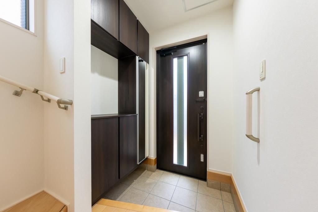 4LDK Detached House for Sale in Setagaya, Tokyo - Thumbnail 2