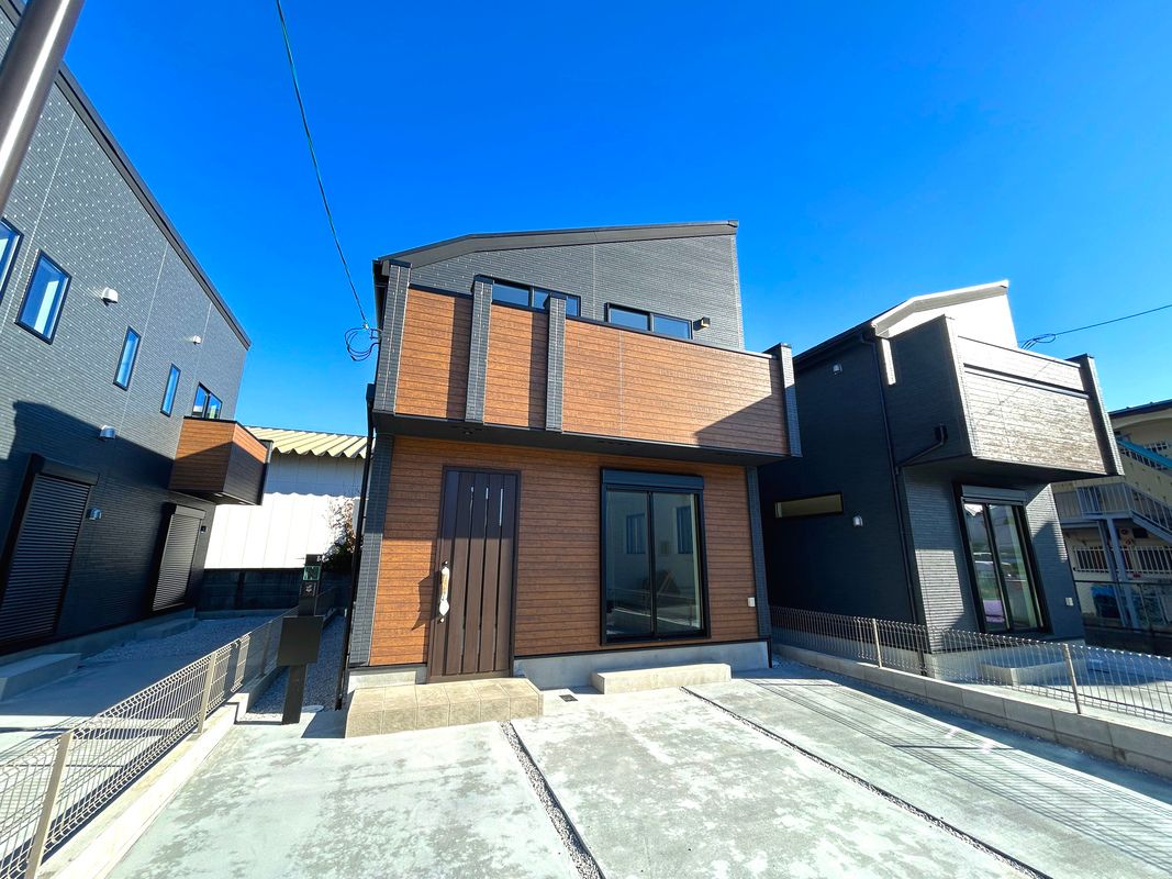 New Build 3-4LDK House with Parking in Mitaka, Tokyo - Thumbnail 2