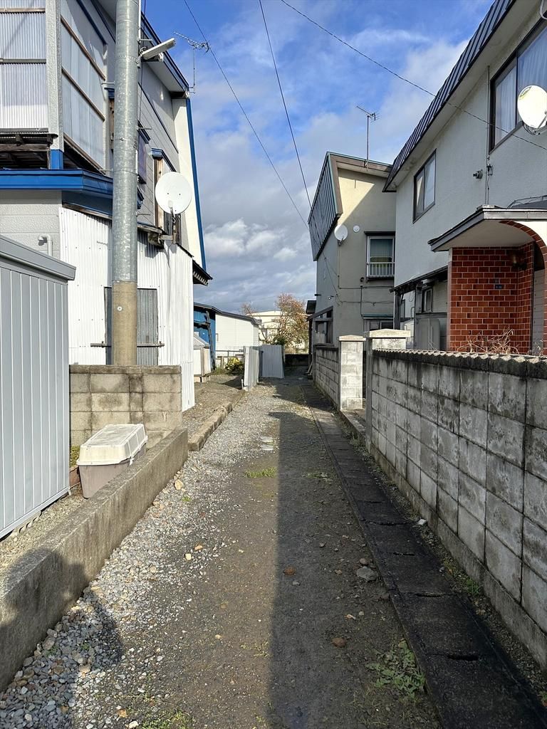 Land with Old House for Sale in Tsutsui, Aomori City - Thumbnail 4
