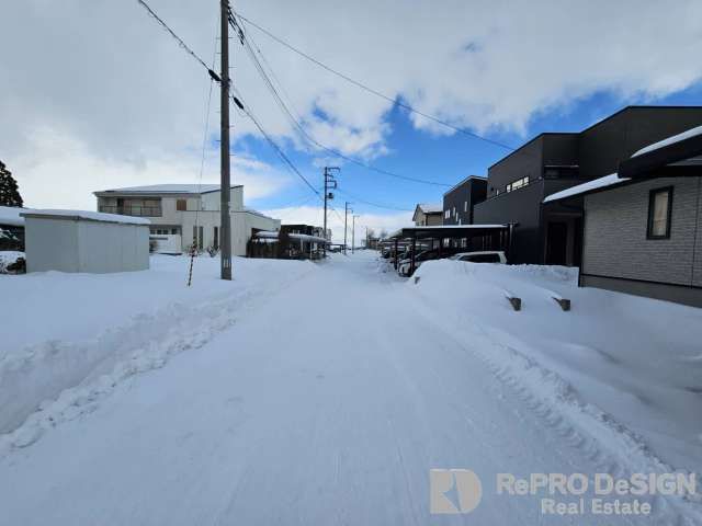 4LDK House for Sale in Katagami City, Akita - Thumbnail 2