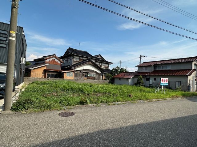 104 Tsubo Land for Sale in Takaoka, Toyama | Subdivision Possible - Thumbnail 2
