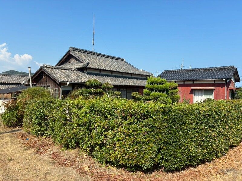Large Rebuildable Land with Old House in Ube, Yamaguchi - Thumbnail 2