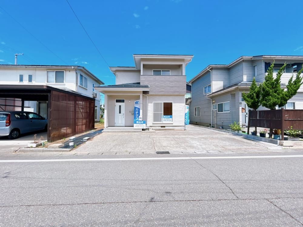 Renovated 4LDK House for Sale in Kariwa Village, Niigata - Thumbnail 3