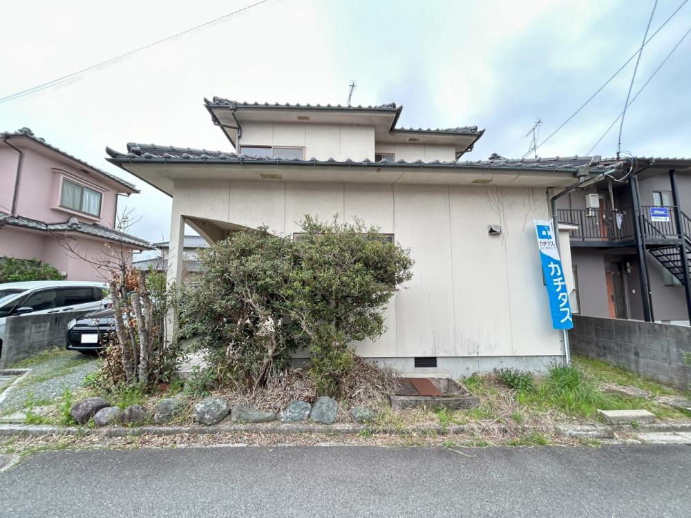 Renovated 4LDK House in Higashihiroshima with Parking - Thumbnail 2