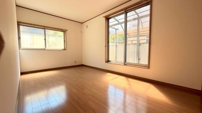 4LDK Detached House for Sale in Setagaya, Tokyo - Thumbnail 2